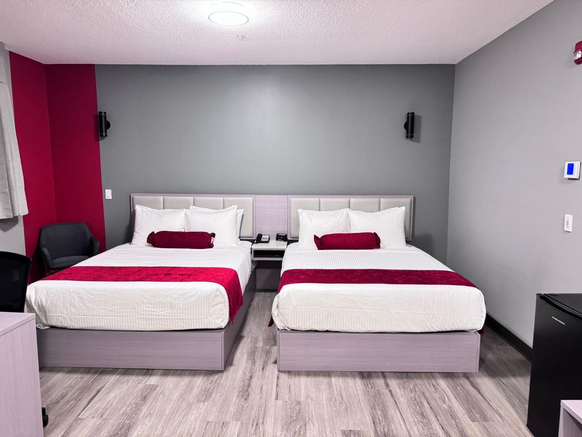 Ramada By Wyndham West Edmonton Hotel & Suites Exterior photo